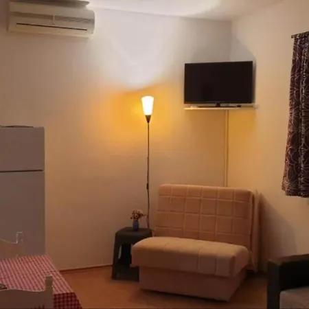 Gogi - One Bedroom A3