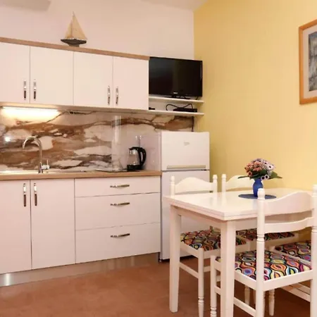 Gogi - One Bedroom A3 Apartman