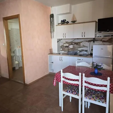 شقة Gogi - One Bedroom A3