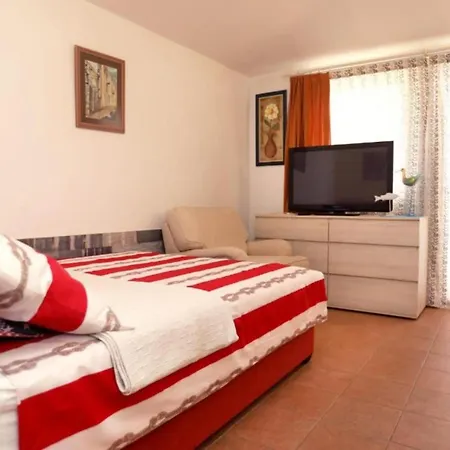 Gogi - One Bedroom A3 * تروغير